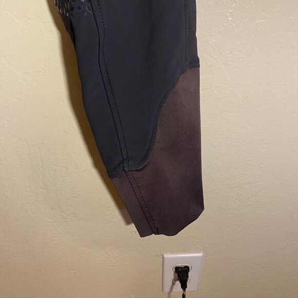 Pikeur Full-Seat Grip Breeches - Size 31/32 (EU 42) - Black with Silver Trim - Picture 5 of 13